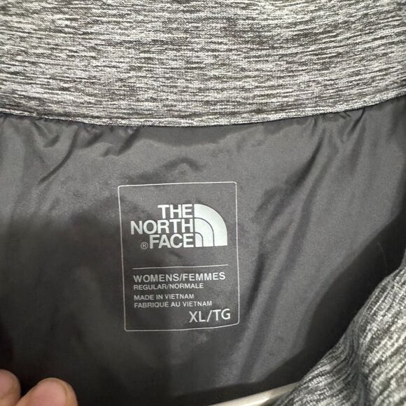 The North Face gray puffer vest size X-large - Picture 5 of 8